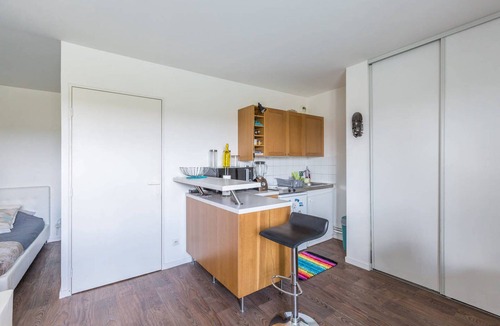 Neuilly-sur-Marne Apartment | Beautiful Cozy Studio Near Paris and Disney