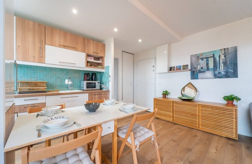 Amerique Apartment | Blue Light - Appt pour 4p, Paris