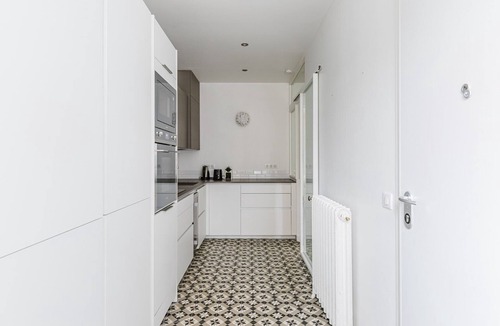 L'Europe Apartment | Blueground | Batignolles 2bd apartment