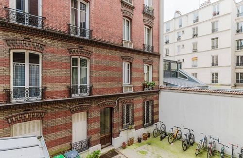 L'Europe Apartment | Blueground | Batignolles 2bd apartment