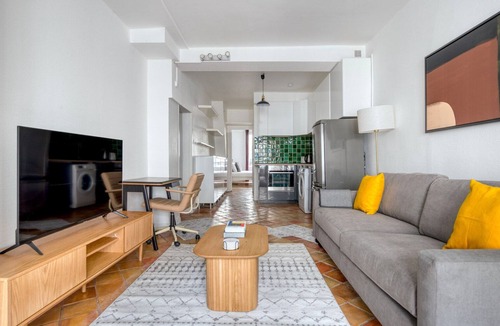 10th Arrondissement Apartment | Blueground | Canal St Martin, near cafes & shops