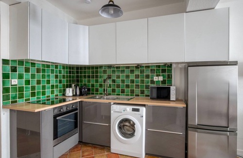 10th Arrondissement Apartment | Blueground | Canal St Martin, near cafes & shops