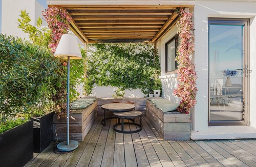Passy Apartment | Blueground | La Muette, balcony, nr landmarks