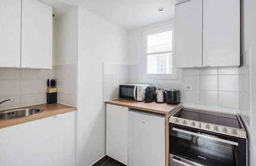 Paris City Center Apartment | Blueground | Saint Germain des Pres, near garden