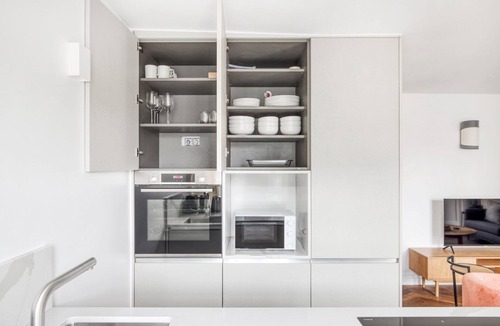 Quartier de la Place-Vendome Apartment | Blueground | Vendome/Saint Honoré, furnished