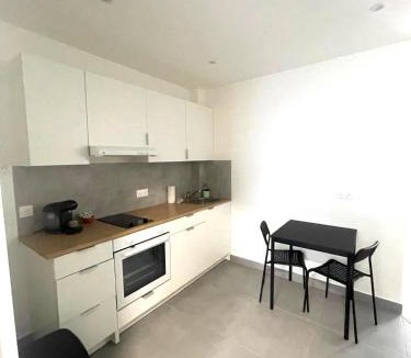 Quartier de la Folie-Mericourt Apartment | Boutiques Apartments Paris