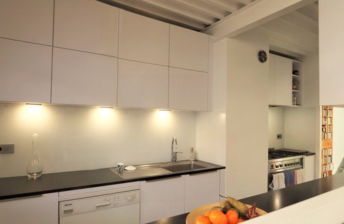 Amerique House | Bright architect-designed house, 10 minutes from the center of Paris,(sleeps 6)