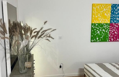 Clichy Apartment | Bright Cozy & Chic Apartment 2 min Paris