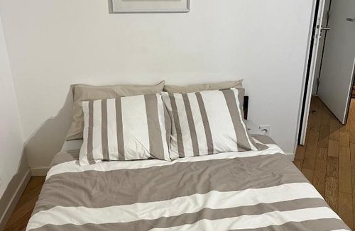 Clichy Apartment | Bright Cozy & Chic Apartment 2 min Paris
