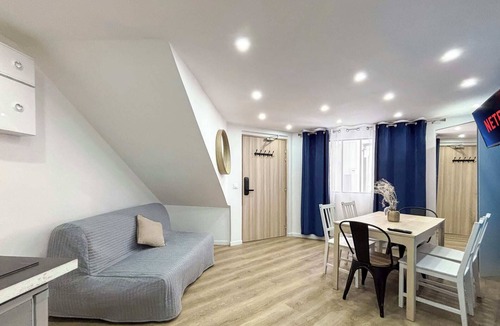 Amerique Apartment | Buttes Chaumont 2 - Two Bedroom Apartment, Sleeps 6