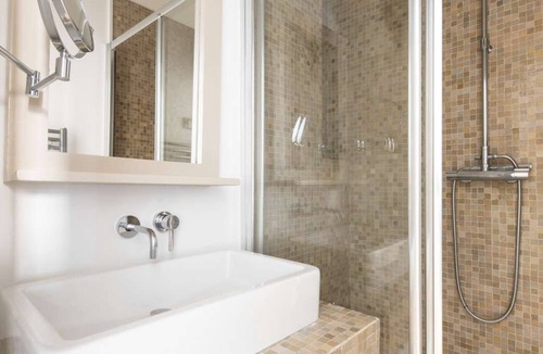 Archives Apartment | Cada Vez, 1BR/1BA, 4 people
