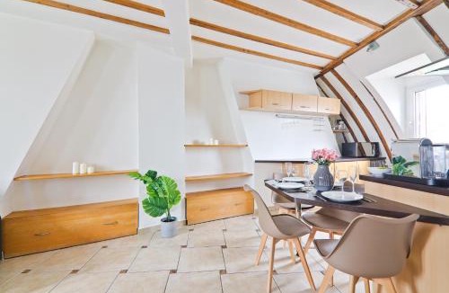 Strasbourg -Saint-Denis Apartment | Center of Paris Luxurious Studio Apartment Free NetFlix