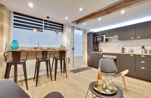 Les Halles Apartment | center of the historical Paris