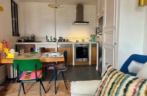 Archives Apartment | CENTRE MARAIS (picasso place des vosges) .A/C, WIFI, ELEVATOR, VUE, BALCONY !