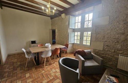 Ayron House | Château d'ayron