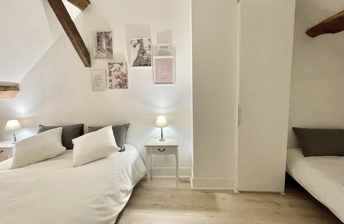 Saint-Germain-sur-Morin Bed & Breakfast | Chambre Triple Avec Salle de Bains Privative à 10 Minutes de Disneyland Paris