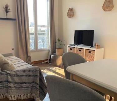 Saint-Ouen Apartment | Charmant studio aux portes de Paris