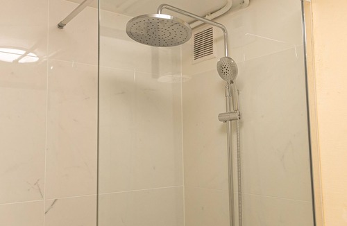 18th Arrondissement Apartment | Charmant Studio Pour 2 à Paris Avec Spa et Sauna