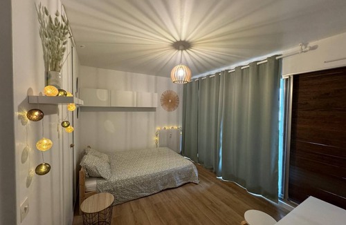 Garches Apartment | Charmant Studio Refait à Neuf
