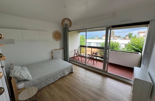 Garches Apartment | Charmant Studio Refait à Neuf