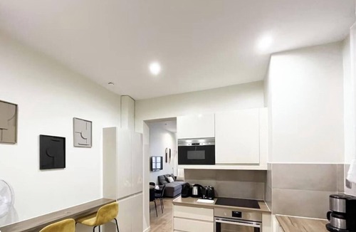 Madeleine Apartment | Charming 3-bedroom in the heart of Golden Triangle/Champs Elysees
