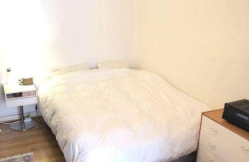 Combat Apartment | Charming apartment in Canal Area - Central Paris - with WiFi