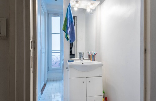 Quartier de la Folie-Mericourt Apartment | Charming flat in Paris, ideal for tourism or business trip