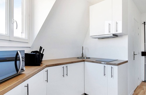 Belleville Apartment | Charming studio 20m2 - Buttes Chaumont - Mobility lease