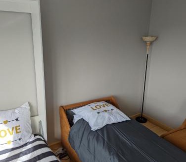Quartier de la Folie-Mericourt Apartment | Charming Studio with Eiffel View