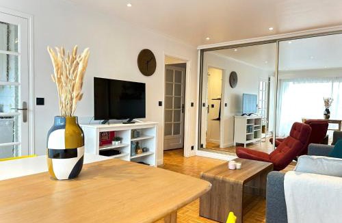 Adamville Apartment | Chez Carnot Centre d'Adamville