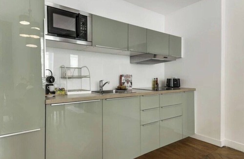 L'Europe Apartment | Chic 4BRApartment in Saint Lazare– Walk to Opera Garnier & Galeries Lafayette