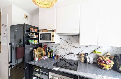 Asnieres-sur-Seine Apartment | Chic and comfortable apartment with parking