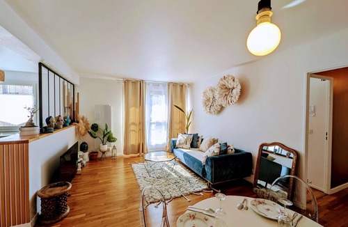 Asnieres-sur-Seine Apartment | Chic and comfortable apartment with parking