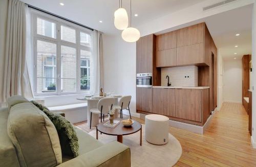 Porte-Saint-Martin Apartment | Chic apartment - 1BR-4P - République