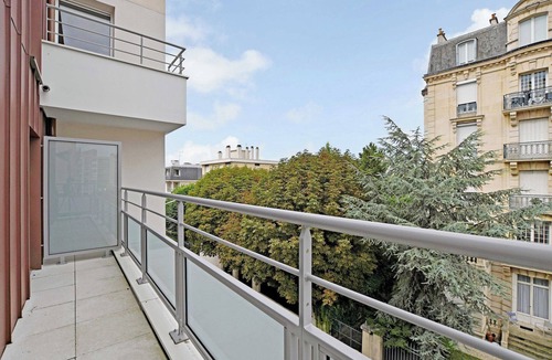 Le Bois Porte de Nogent Apartment | Chic Duplex with Rooftop -3BD/6P- Nogent-sur-Marne