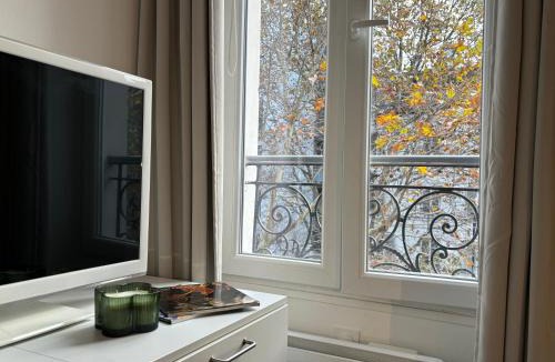 Epinettes Apartment | Clichy studio Getaway - C70