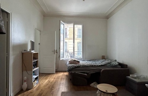 Asnieres-sur-Seine Apartment | Cocon de Bonheur 5 min St Lazare Paris