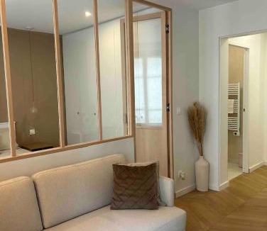 Batignolles Apartment | Cocooning & Cosy Apartment in Center Paris 17