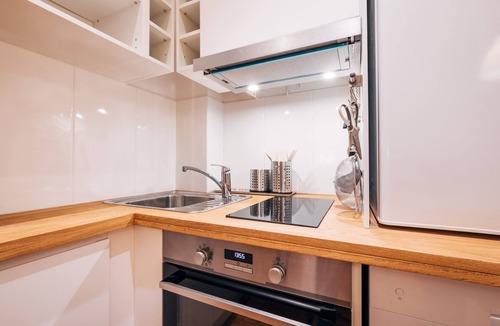 Chaillot Apartment | Comfortable and Quiet 1 BR Closed to the Eiffel Tower