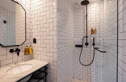 13th Arrondissement Hotel | COQ Hotel Paris