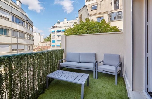 Gambetta Apartment | Courbevoie : Superbe Appartement 2BR/6P