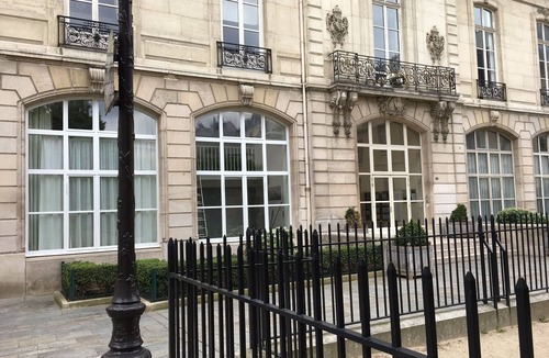 Marais Apartment | Cozy Duplex in the heart of the Marais