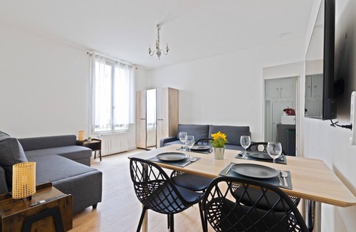 L'Europe Apartment | Cozy Studio Apartment Near at the Centre