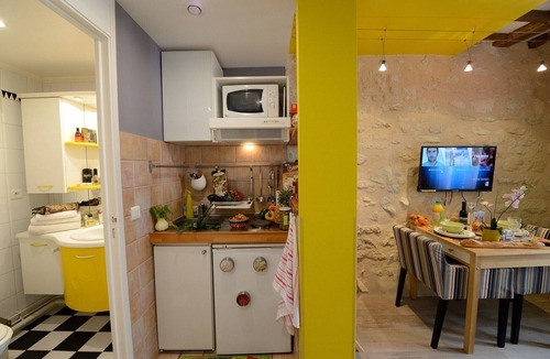 Arts-et-Metiers Apartment | D3DG Summer Sweetness