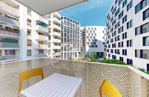 Asnieres-sur-Seine Apartment | Discover our Oya coliving near Paris. Furnished private units with shared spaces