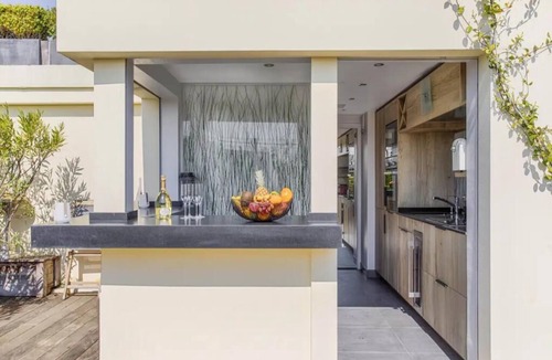 16th Arrondissement House | Eiffel Tower - Penthouse Trocadéro