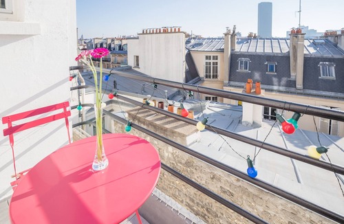 Quartier de l'Ecole-Militaire Apartment | Eiffel Tower view + terrace Saint Germain des Pres