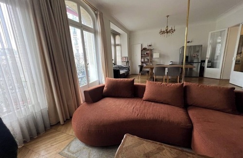 Plaisance Apartment | Elegant 150m2 Haussmann apartment in Paris Pasteur