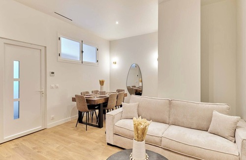 Amerique Apartment | Elegant Apartment AC – Buttes-Chaumont