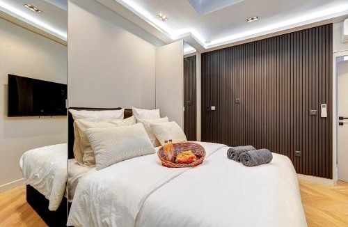 Quartier Sainte-Avoye Apartment | Elegant apartment with AC - 3BR-10P- Le Marais